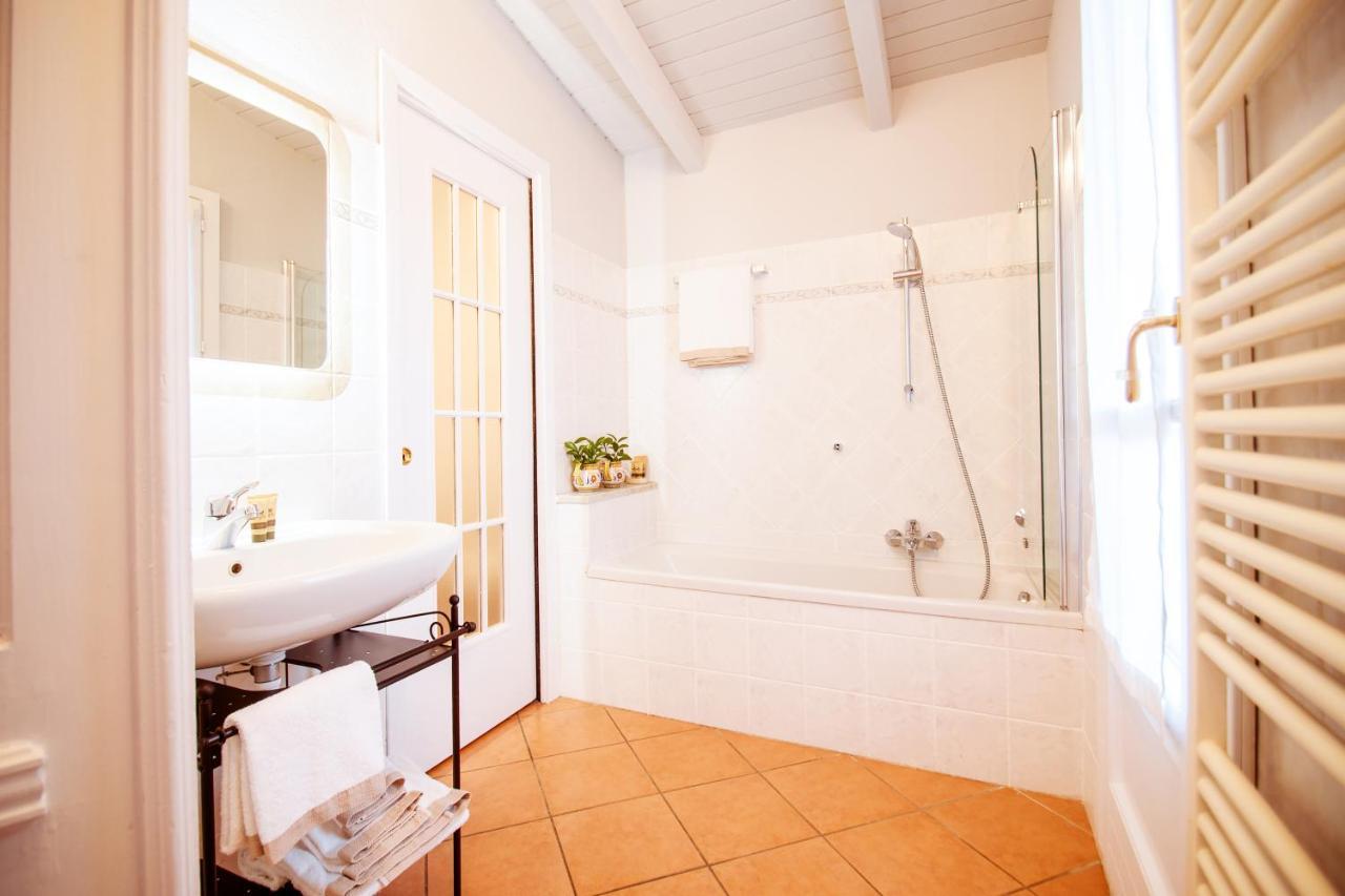 Casa Ferrero Lägenhet Alba  Exteriör bild